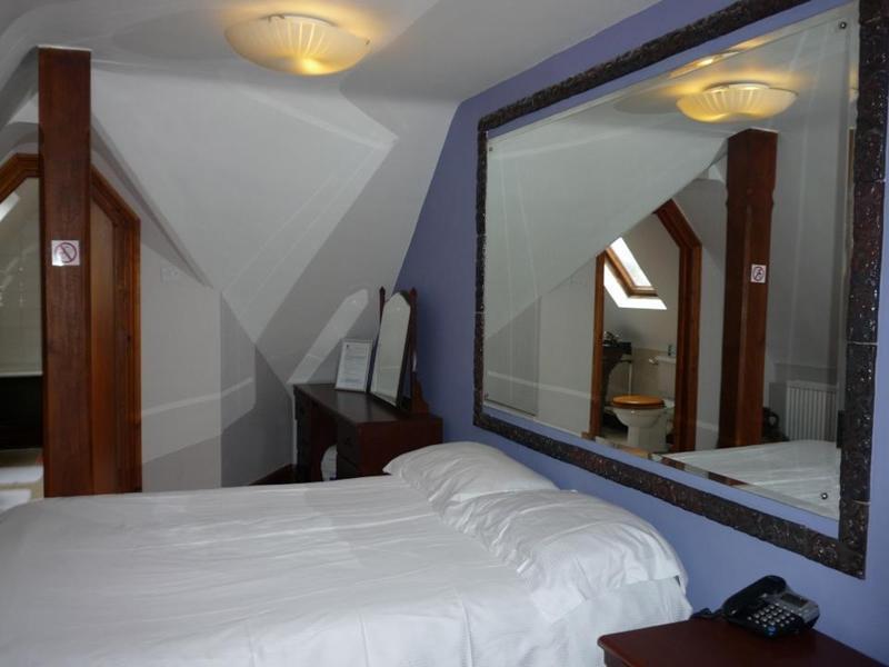 Madonna Halley Hotel